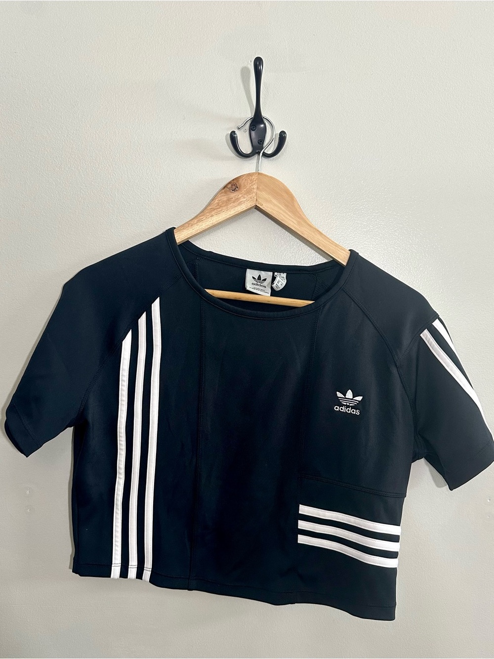 Adidas Original Cropped Tee Black and White